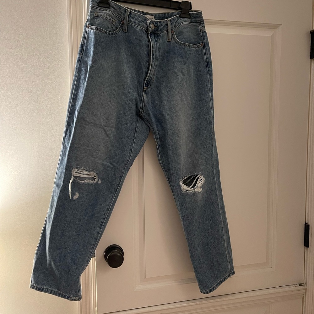 Mom style jeans size 31. From pink Lilly boutique online